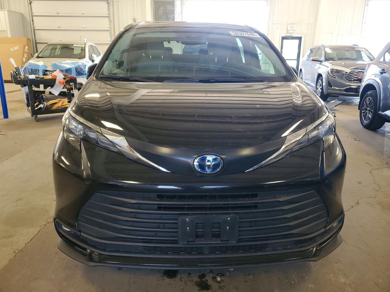 2025 Toyota Sienna Xle 7-Passenger - zdjęcie 5