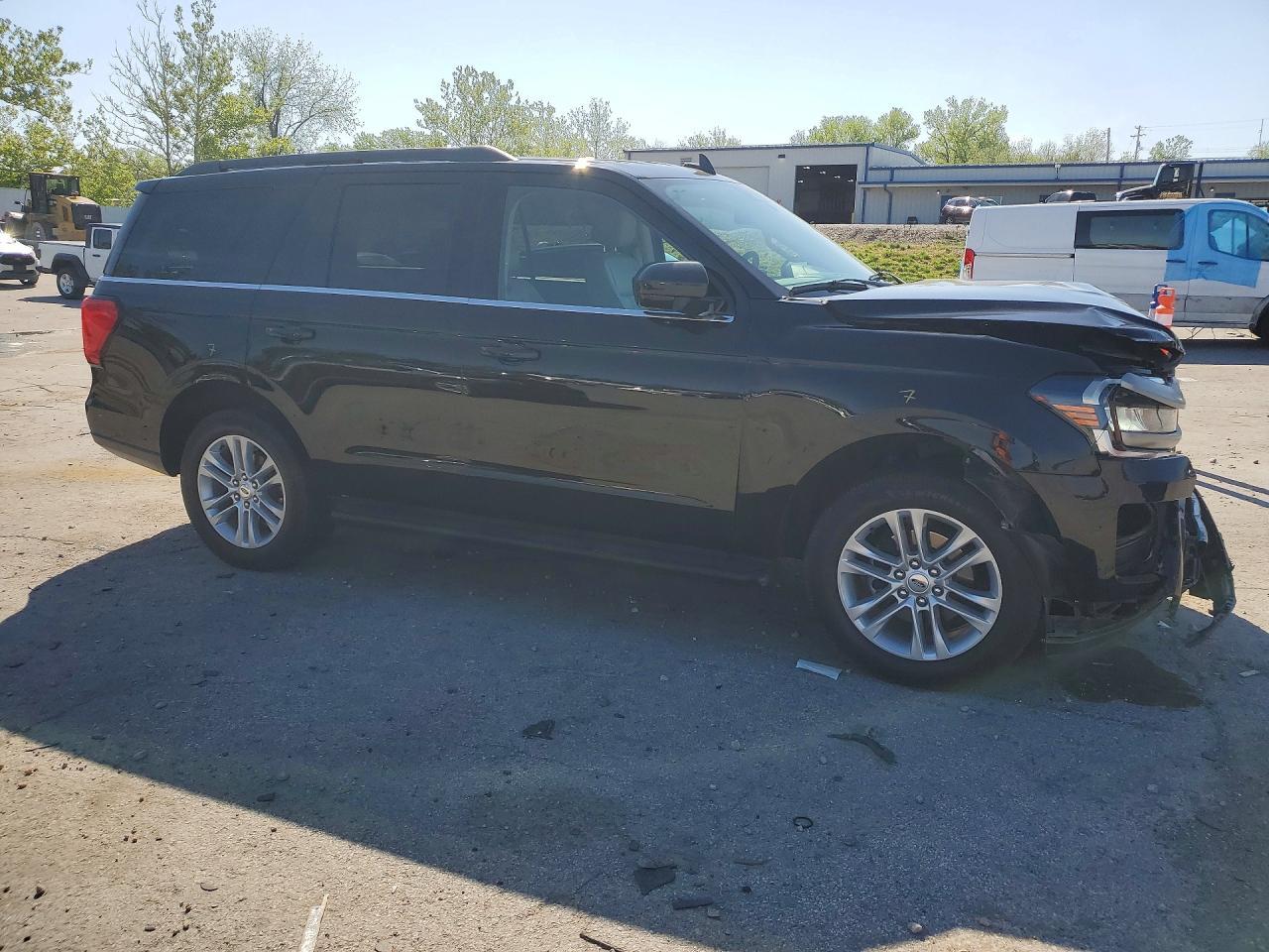 2024 Ford Expedition Xlt - zdjęcie 4
