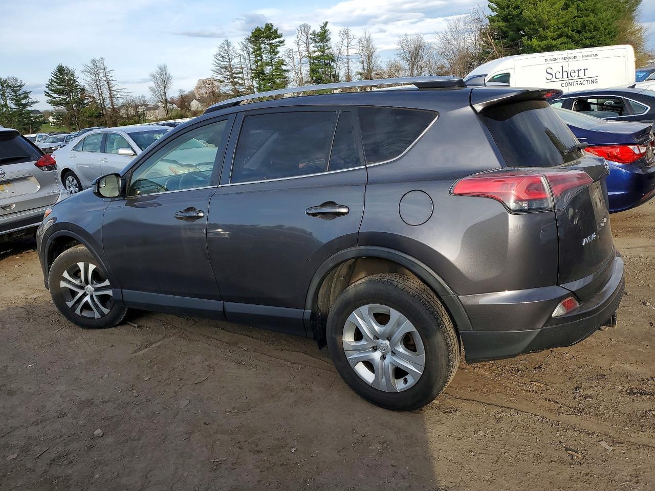 2018 Toyota Rav4 Le - zdjęcie 2