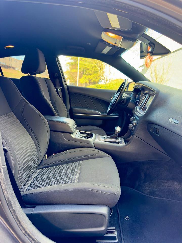 2019 Dodge Charger Sxt - zdjęcie 5