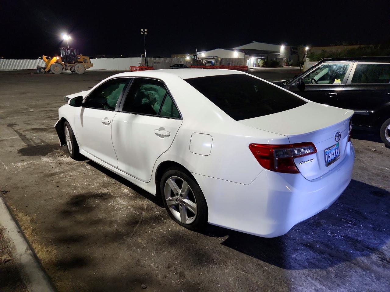 2014 Toyota Camry Se - zdjęcie 2