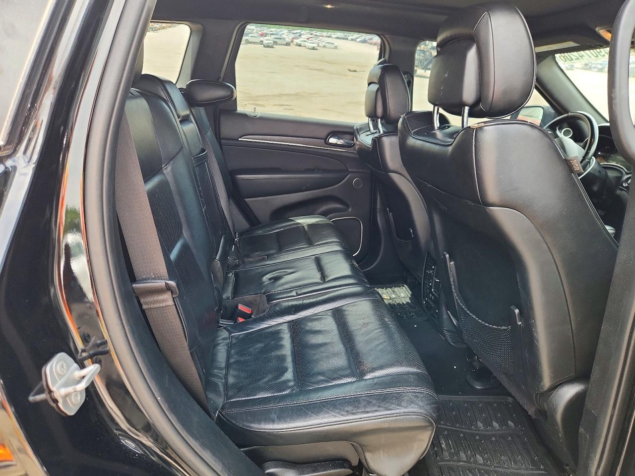 2019 Jeep Grand Cherokee Overland - zdjęcie 11