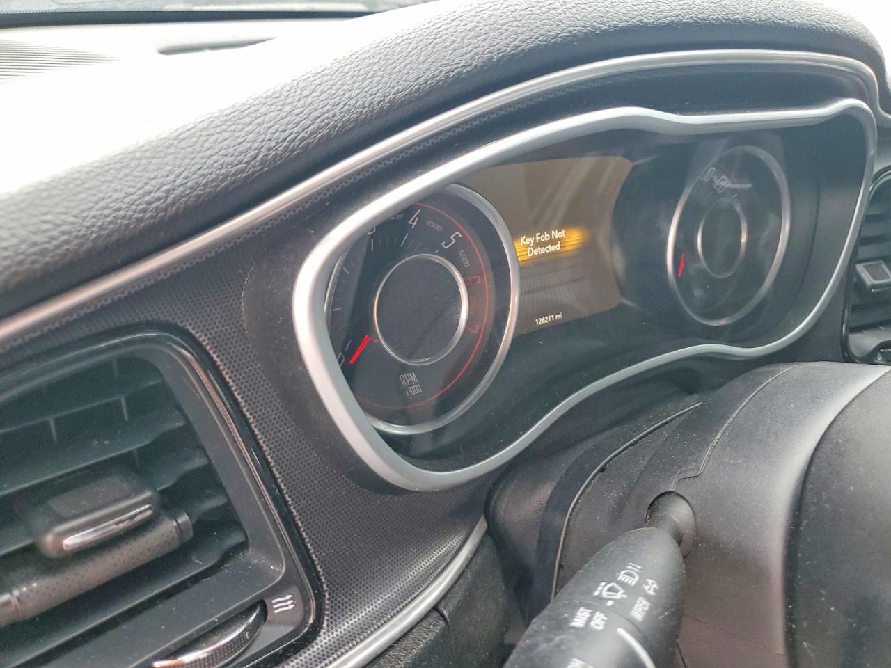 2016 Dodge Challenger R - zdjęcie 9