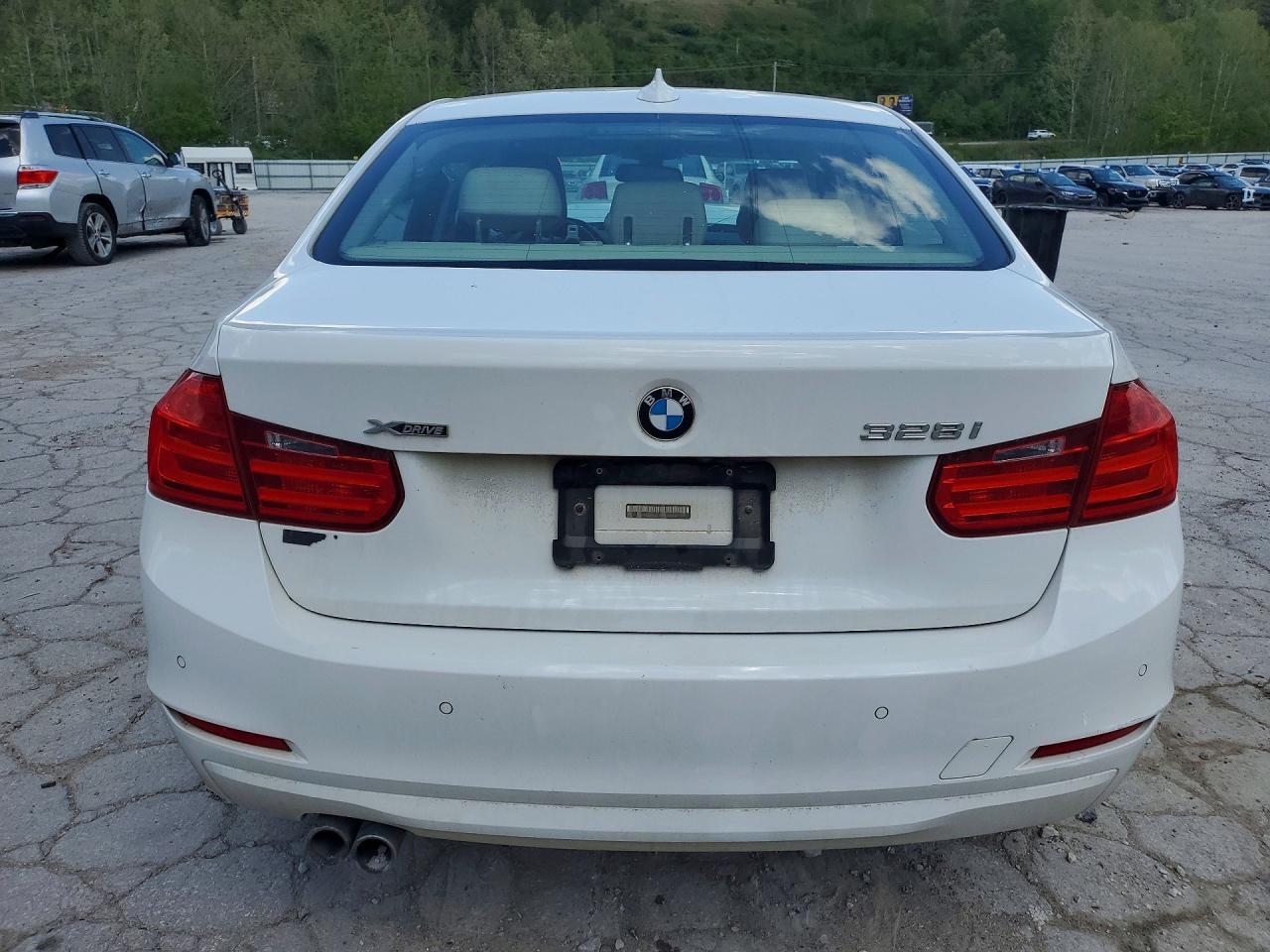 2015 BMW 328 Xi - zdjęcie 6