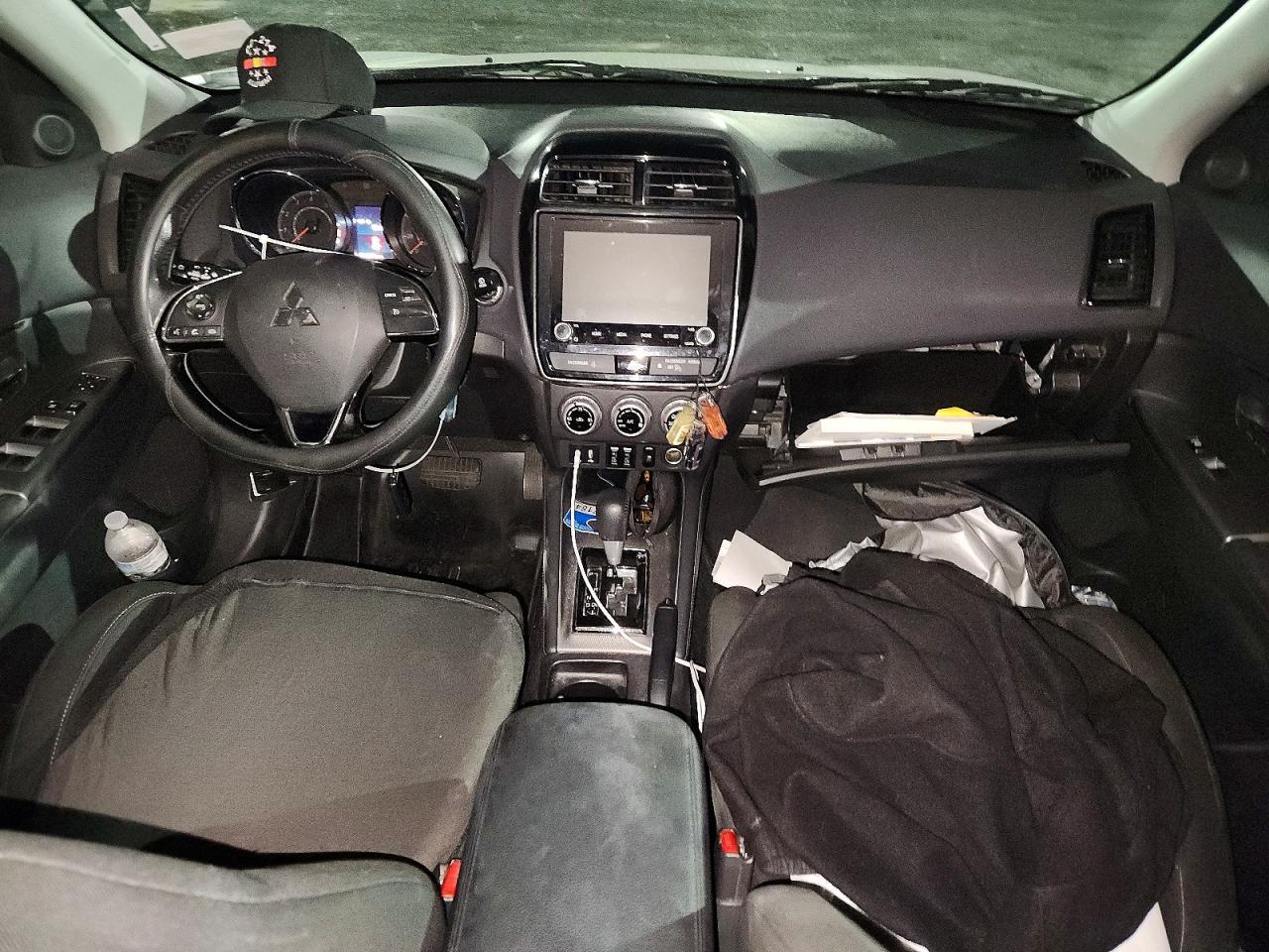 2020 Mitsubishi Outlander Sport Es - zdjęcie 8