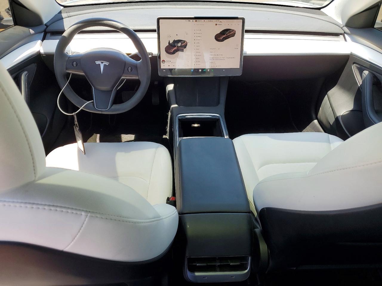 2022 Tesla Model 3 - zdjęcie 8