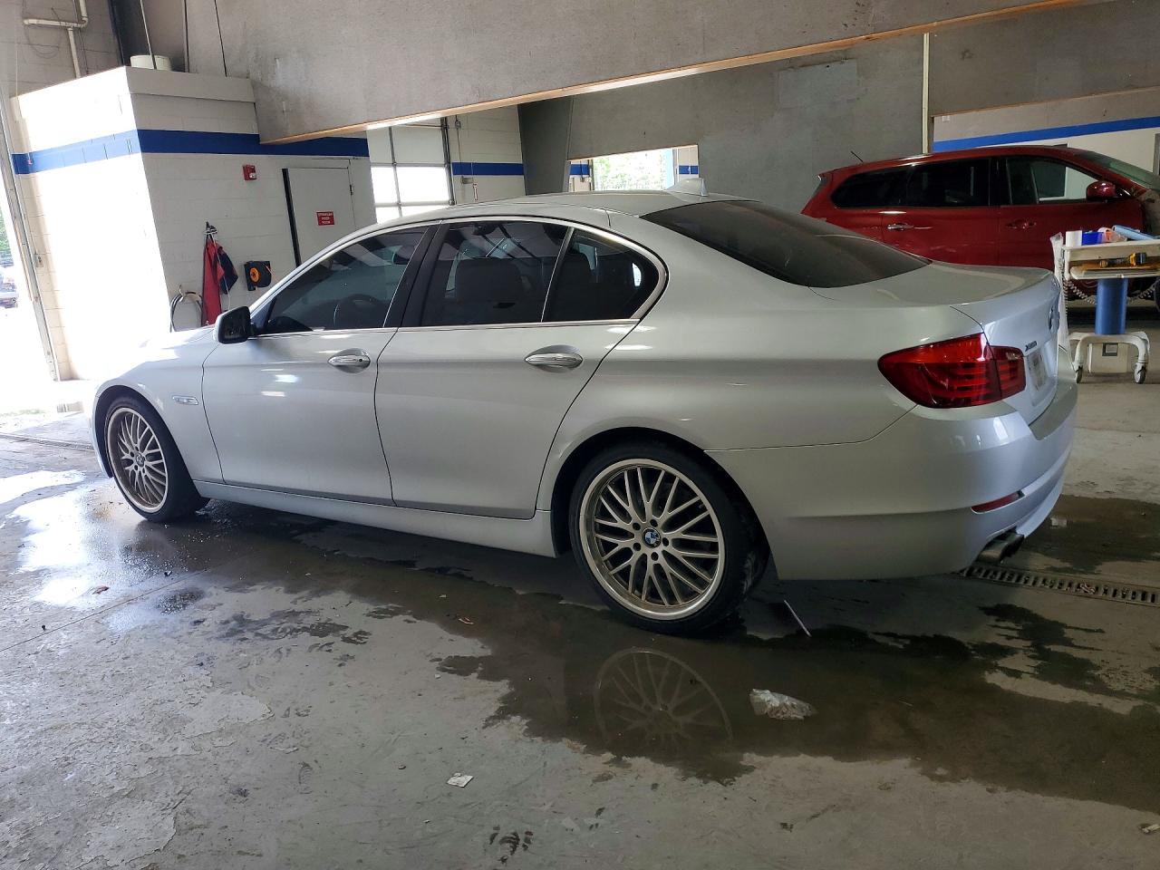 2013 BMW 528 Xi - zdjęcie 2