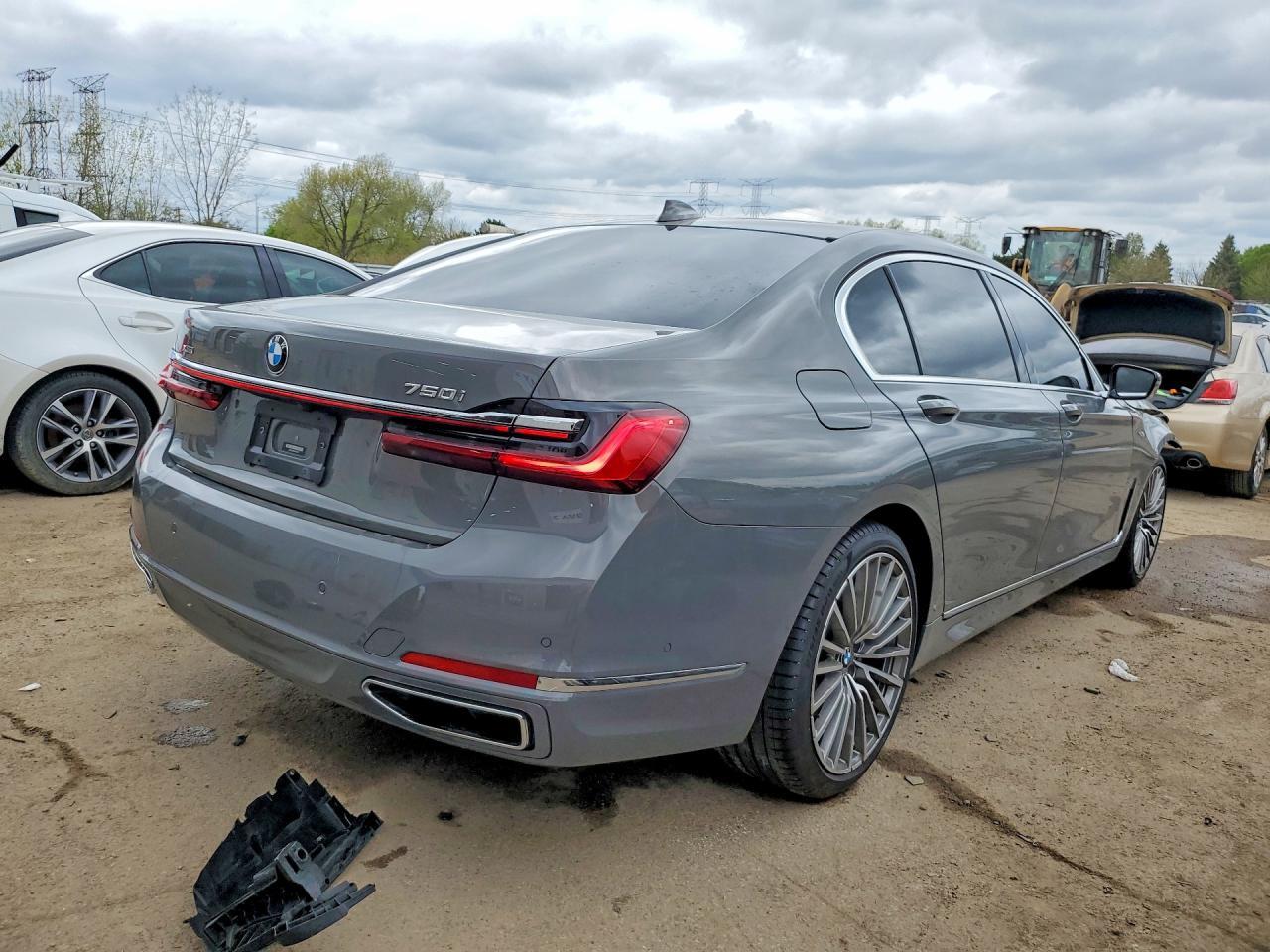 2020 BMW 750 Xi - zdjęcie 3