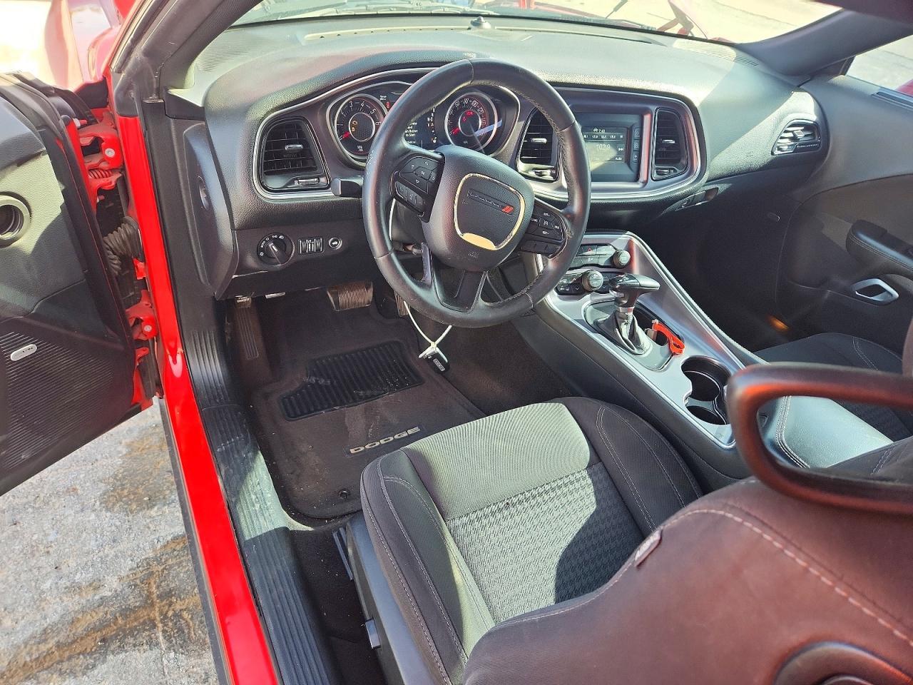 2015 Dodge Challenger Sxt - zdjęcie 8
