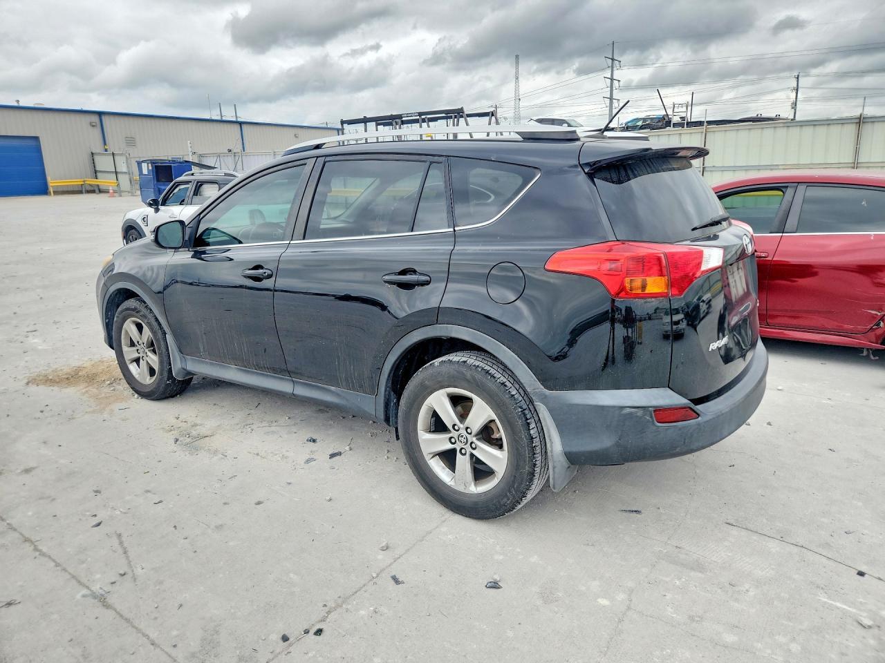 2015 Toyota Rav4 Xle - zdjęcie 2