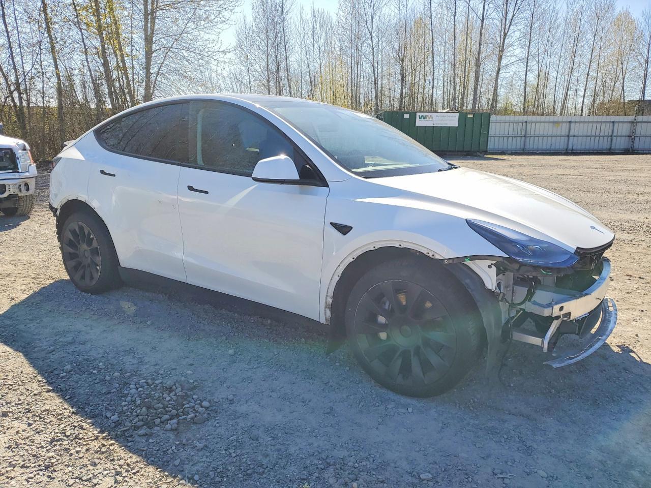 2024 Tesla Model Y - zdjęcie 4