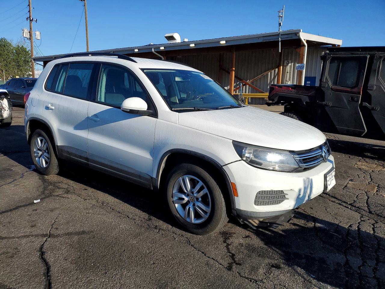 2017 Volkswagen Tiguan S - zdjęcie 4