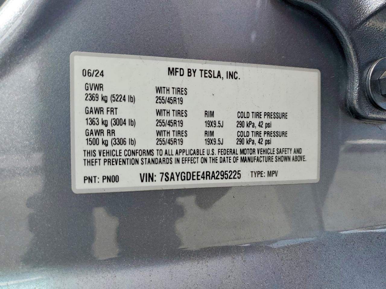 2024 Tesla Model Y - zdjęcie 12