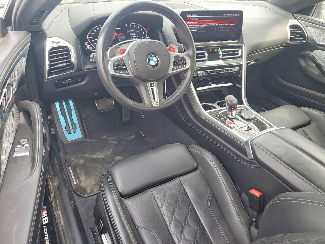2023 BMW M8 - zdjęcie 8