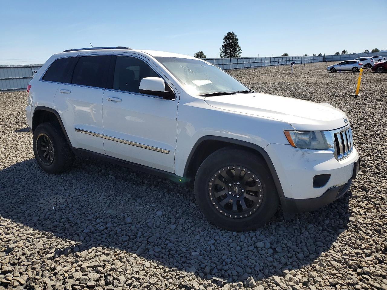 2013 Jeep Grand Cherokee Laredo - zdjęcie 4