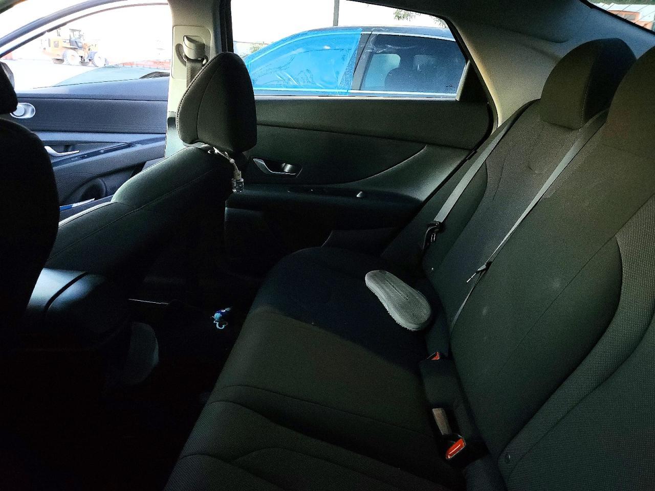 2024 Hyundai Elantra Se - zdjęcie 10