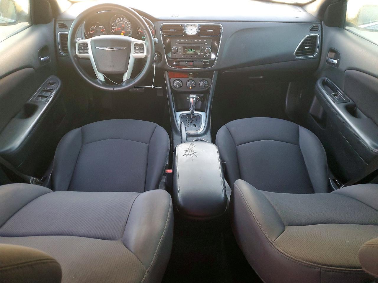 2014 Chrysler 200 Touring - zdjęcie 8