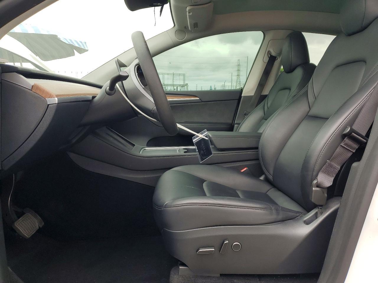 2023 Tesla Model Y - zdjęcie 7