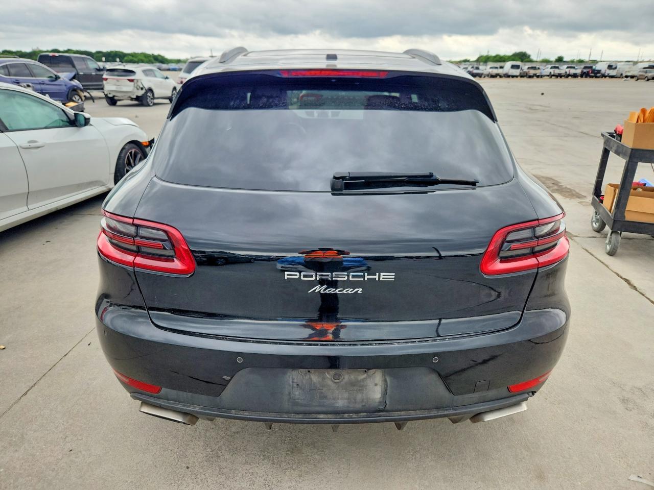 2017 Porsche Macan - zdjęcie 6