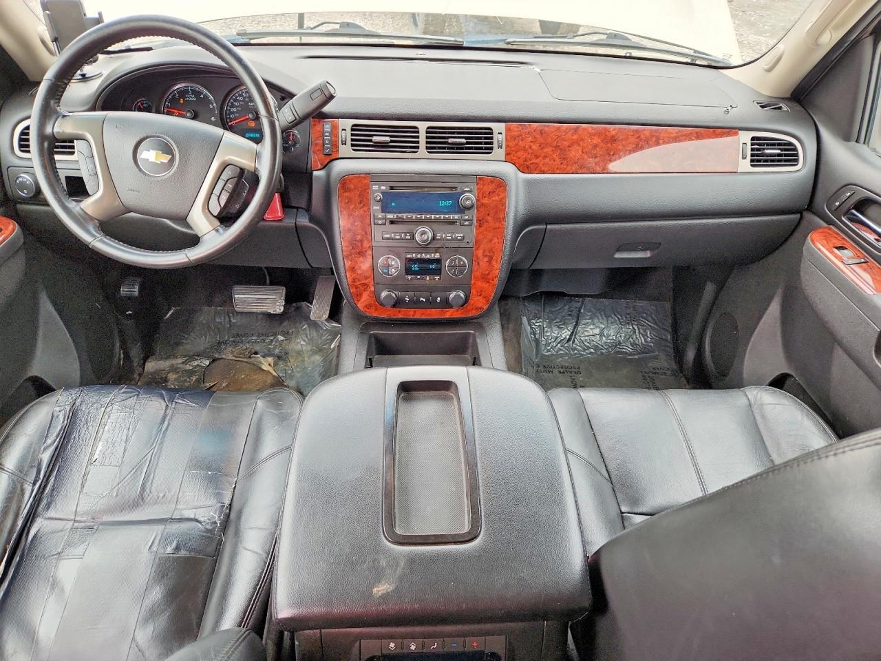 2014 Chevrolet Suburban C1500 Lt - zdjęcie 8