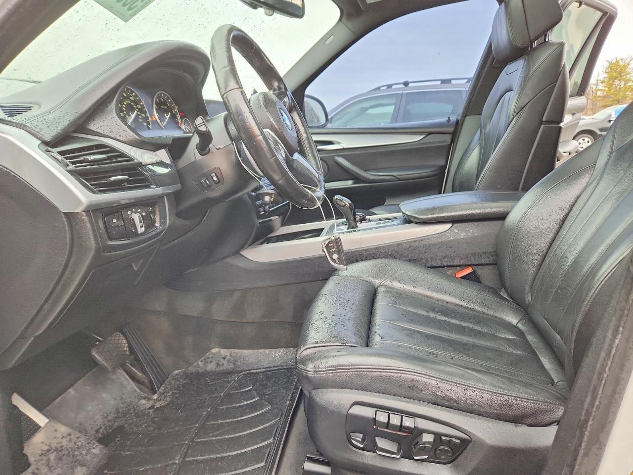 2015 BMW X5 xDrive50I - zdjęcie 7