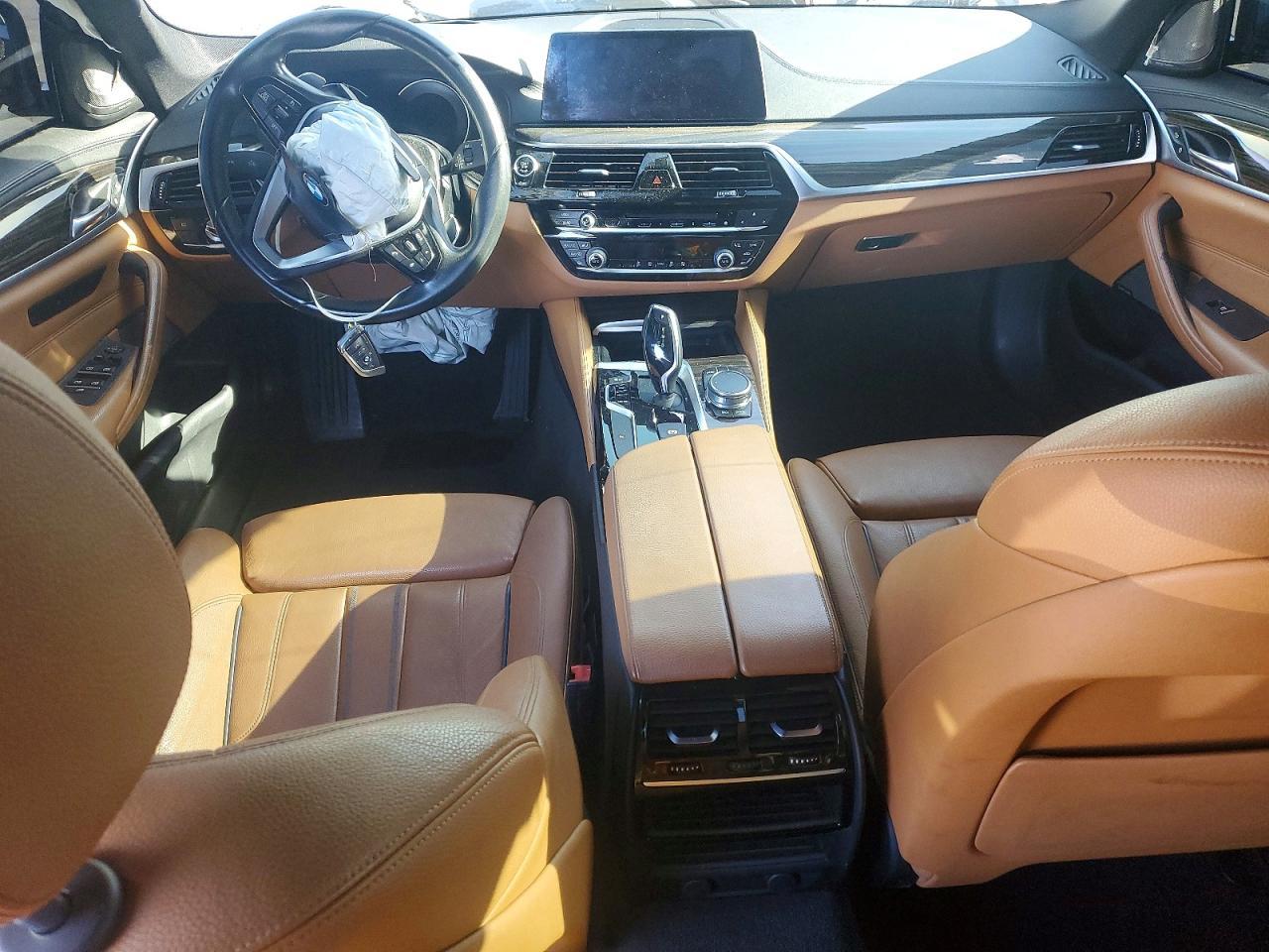 2017 BMW 530 I - zdjęcie 8