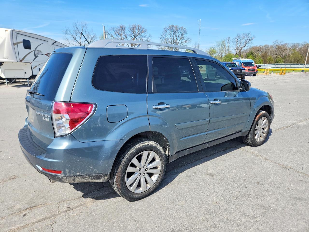 2013 Subaru Forester Touring - zdjęcie 3