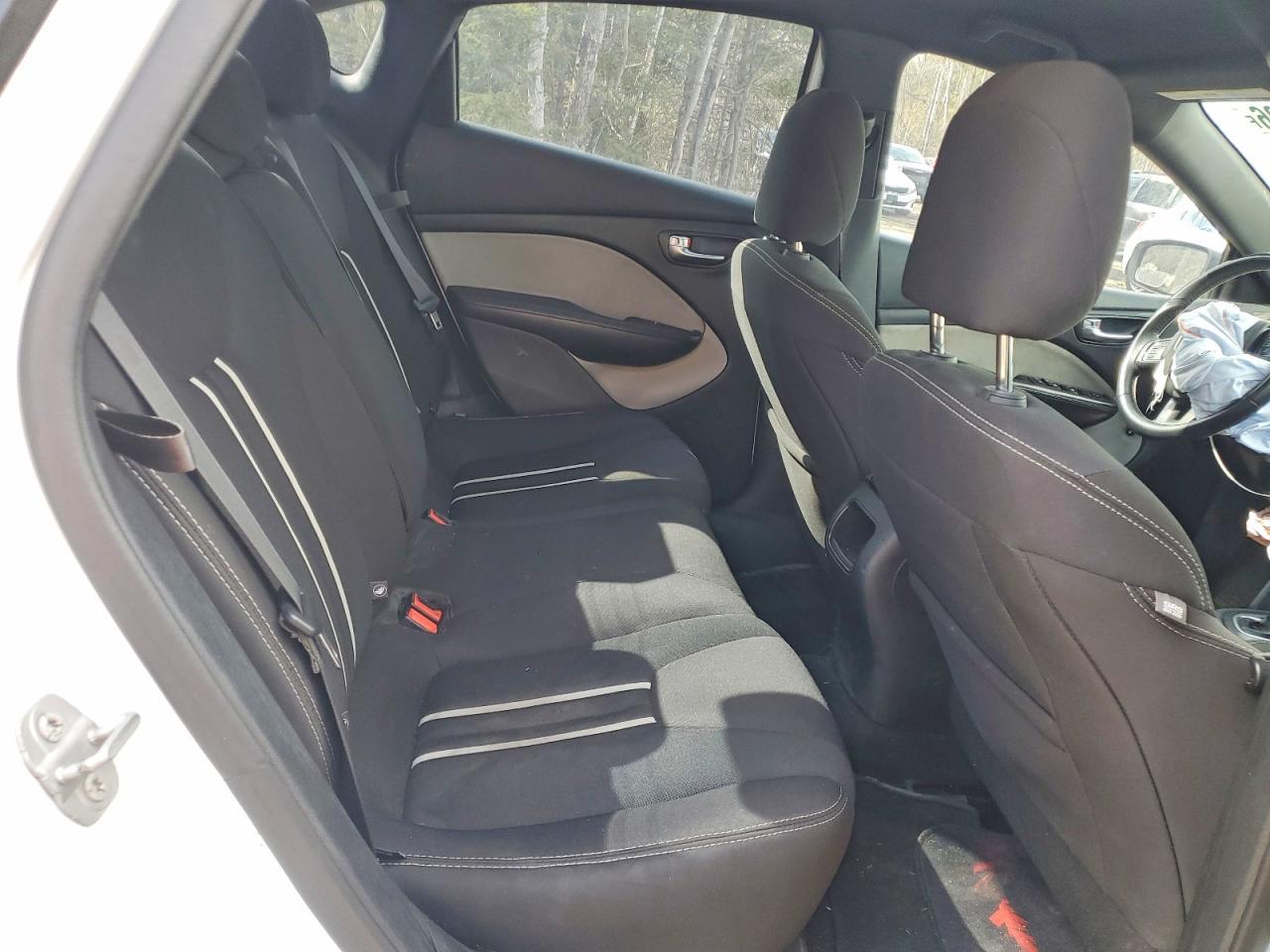 2014 Dodge Dart Sxt - zdjęcie 10