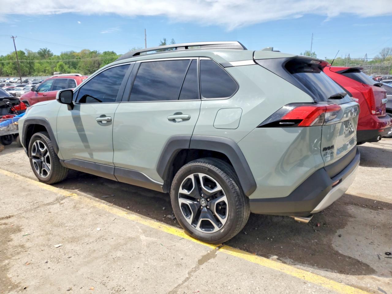 2021 Toyota Rav4 Adventure - zdjęcie 2