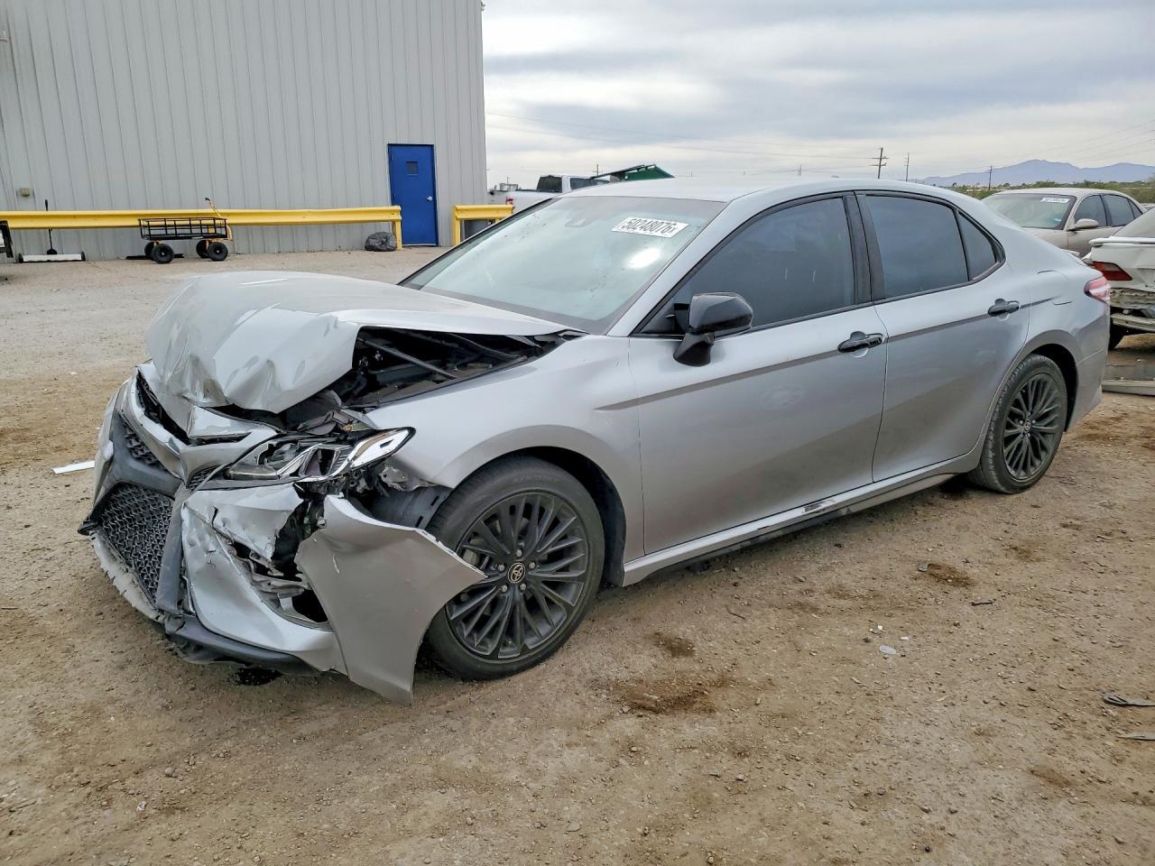 2020 Toyota Camry Se Nightshade - zdjęcie główne