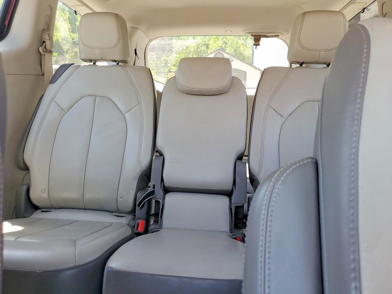 2017 Chrysler Pacifica Touring L - zdjęcie 10