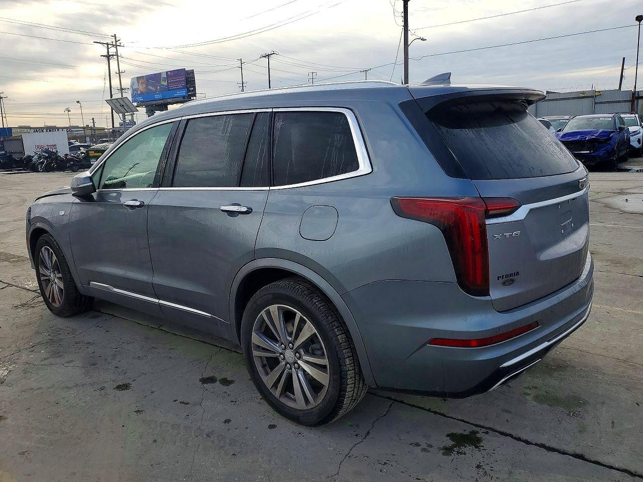 2022 Cadillac Xt6 Premium Luxury - zdjęcie 2