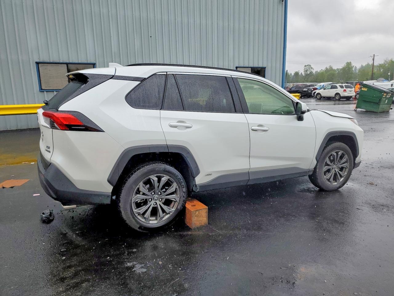 2023 Toyota Rav4 Xle Premium - zdjęcie 3