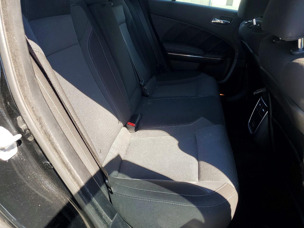 2017 Dodge Charger R - zdjęcie 10