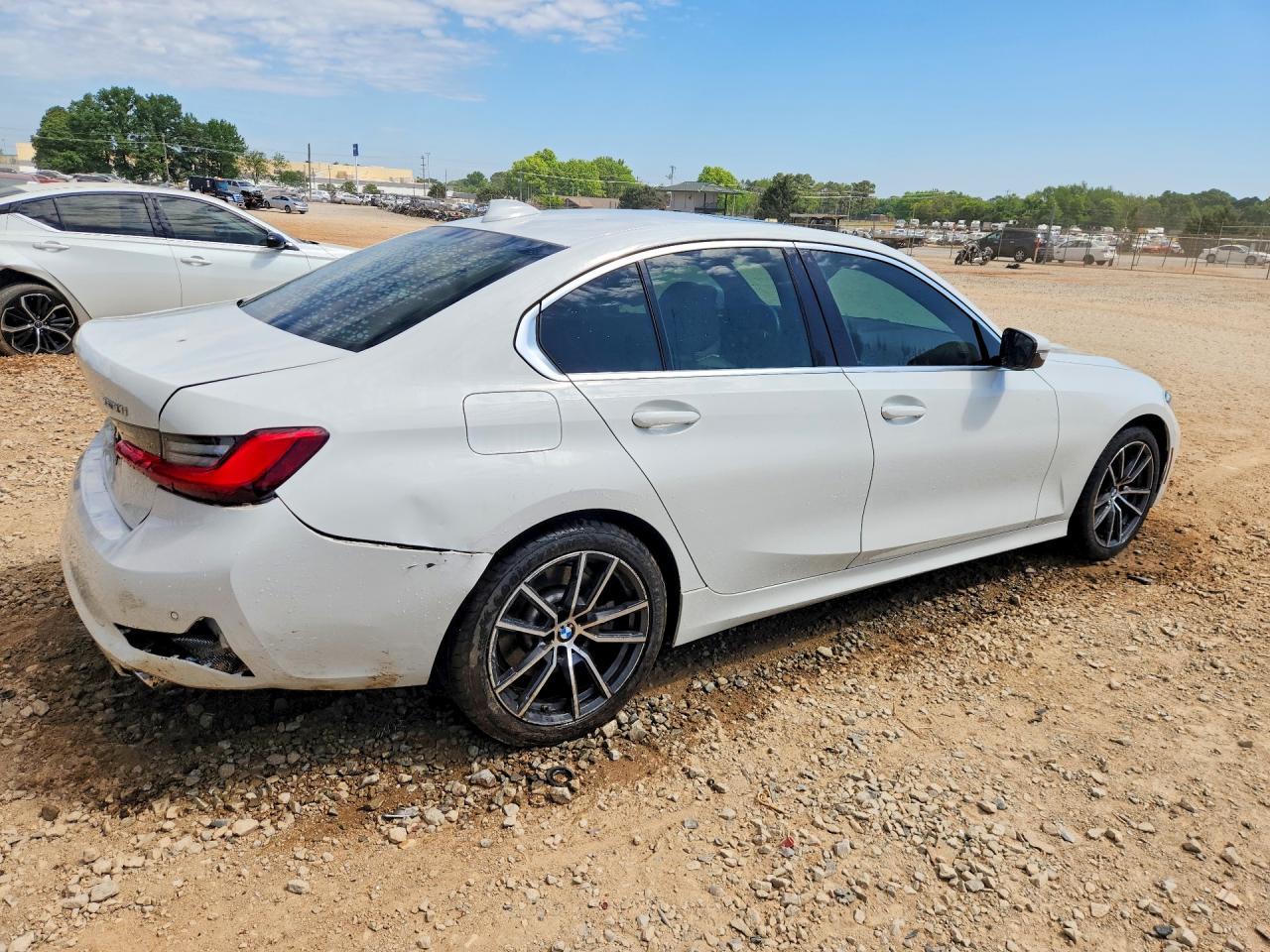 BMW Seria 3 - zdjęcie 3