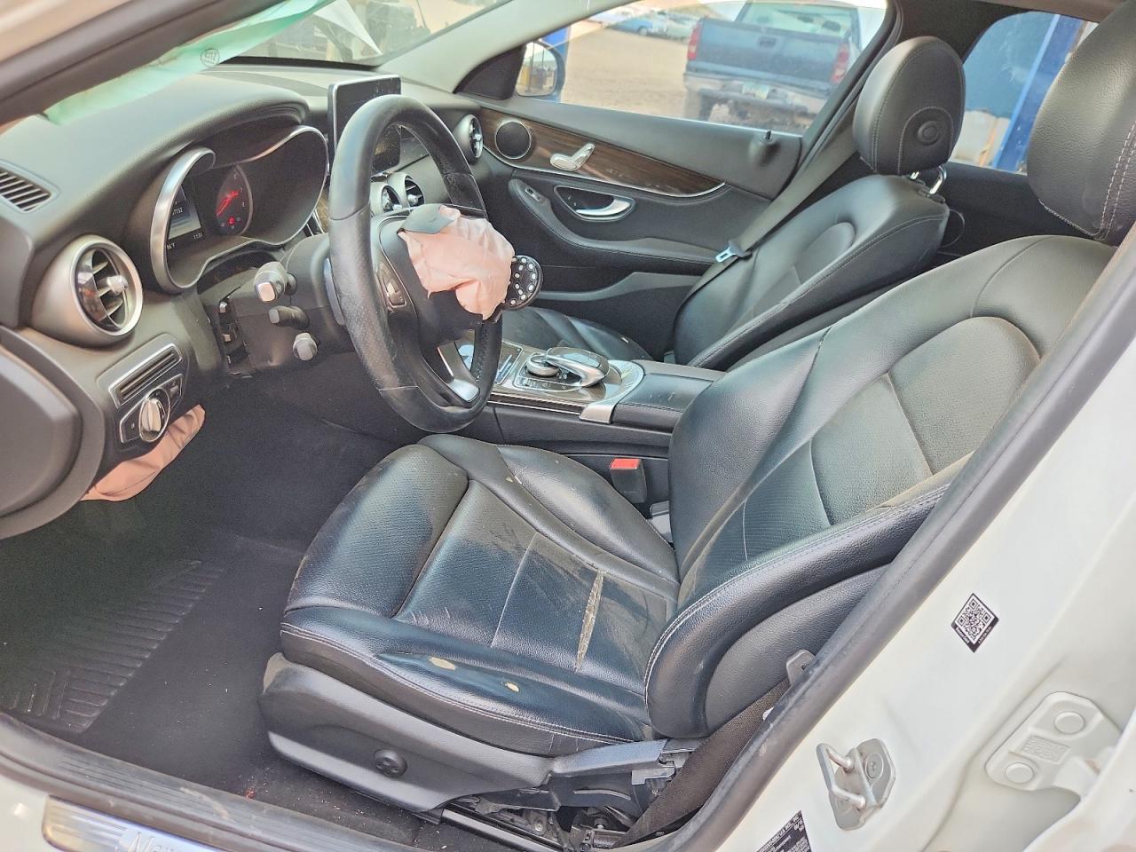 2015 Mercedes-Benz C 300 - zdjęcie 7