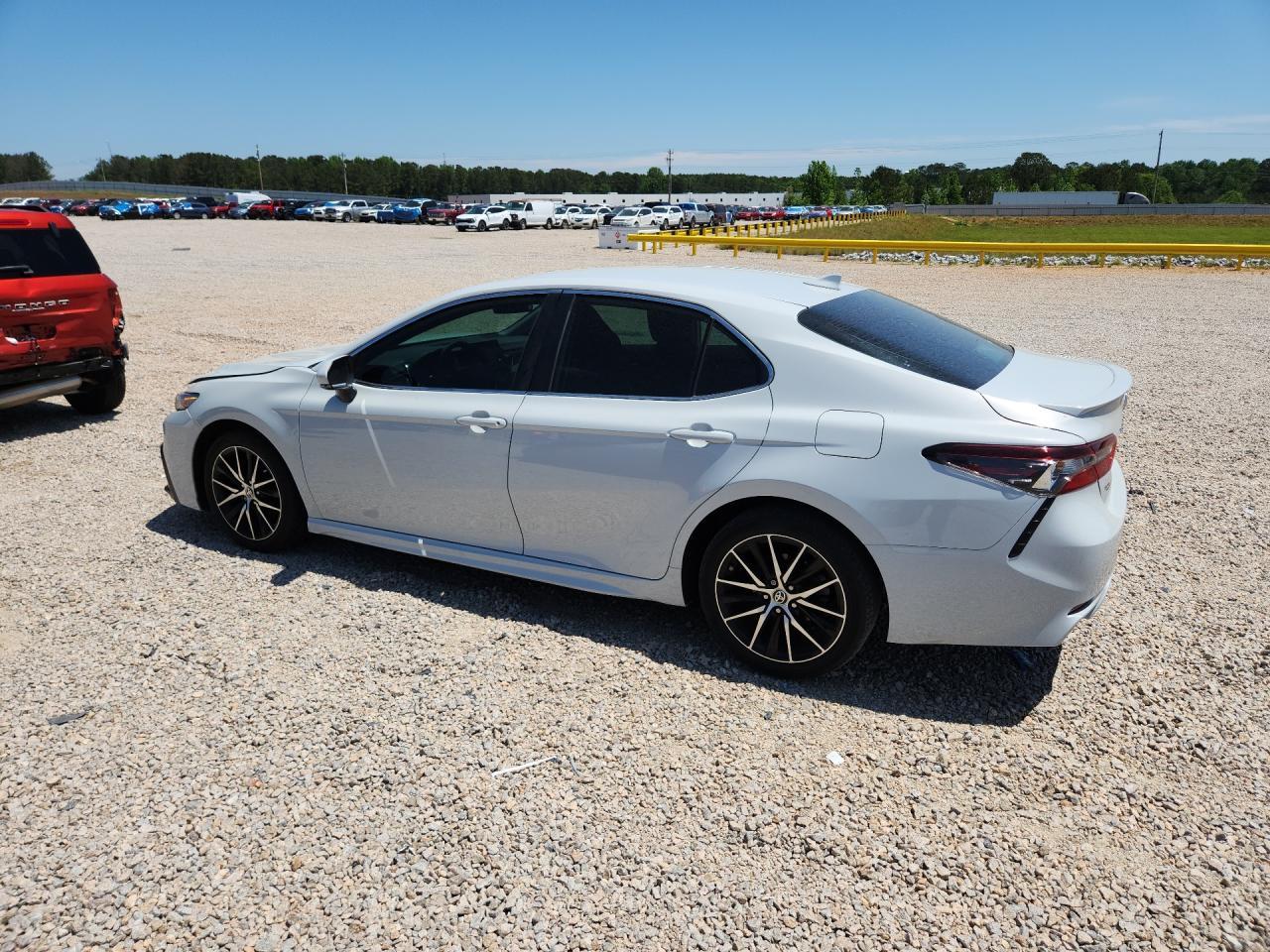 2023 Toyota Camry Se - zdjęcie 2
