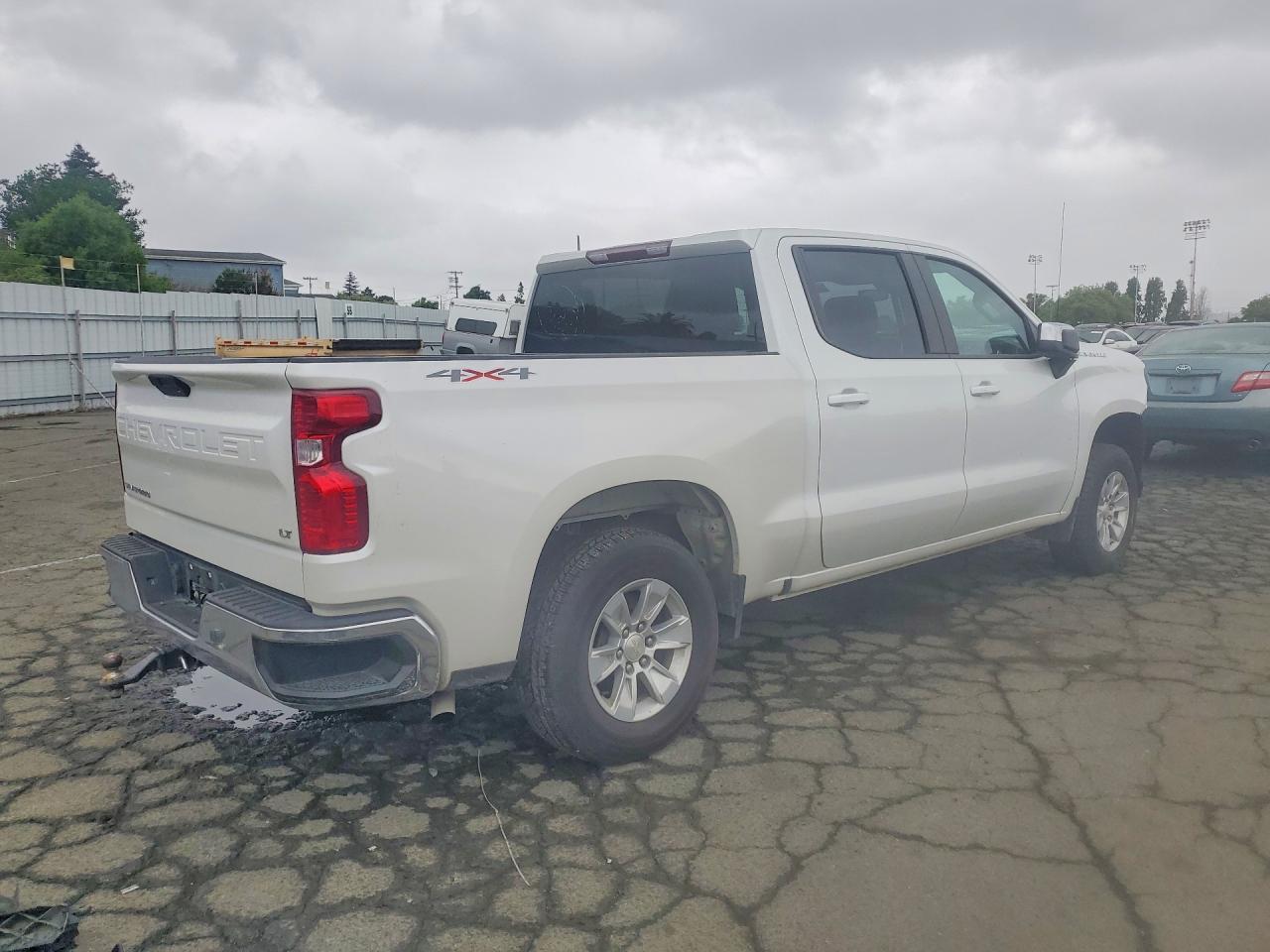 2022 Chevrolet Silverado Ltd K1500 Lt - zdjęcie 3