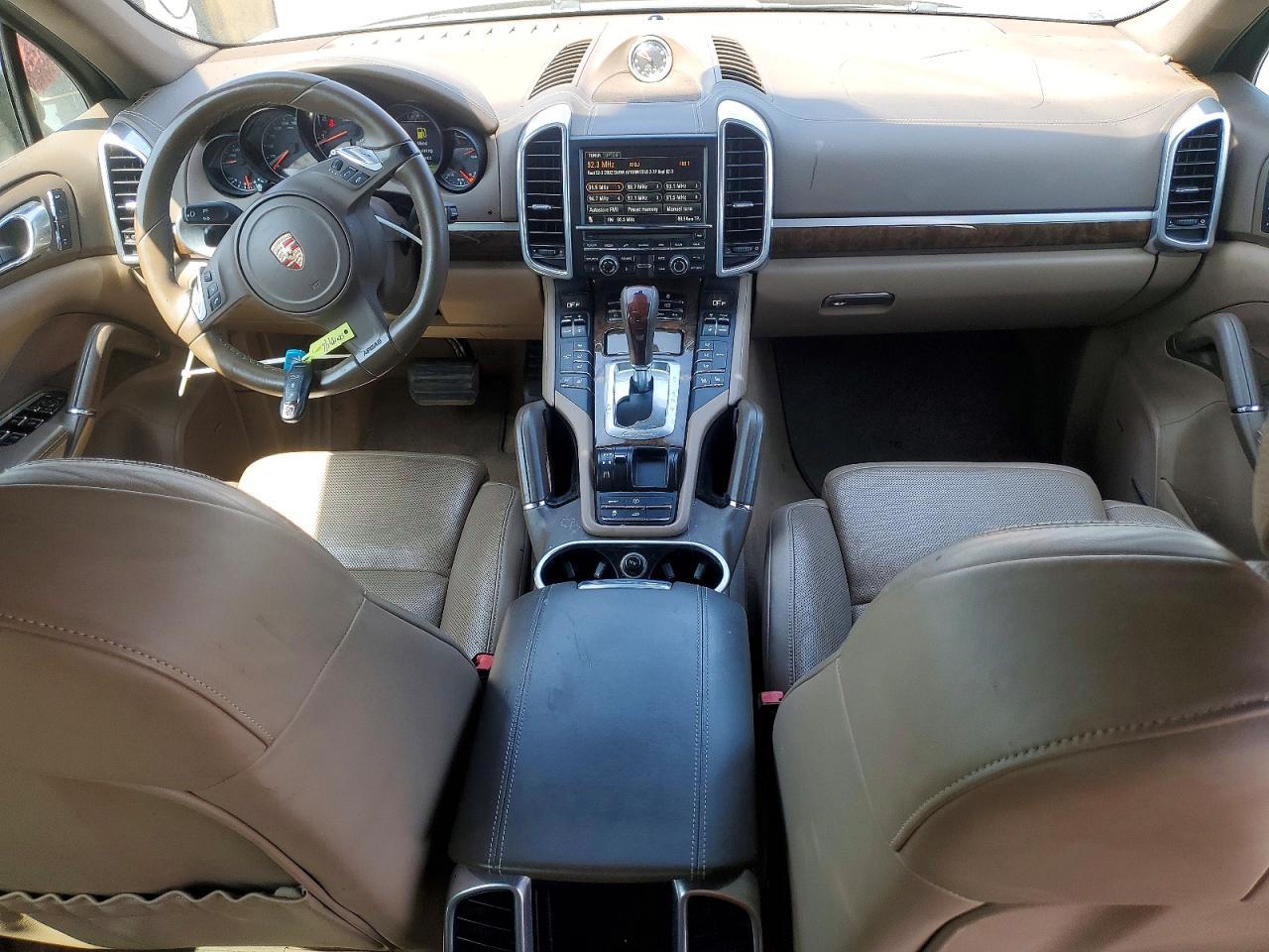 2013 Porsche Cayenne - zdjęcie 8