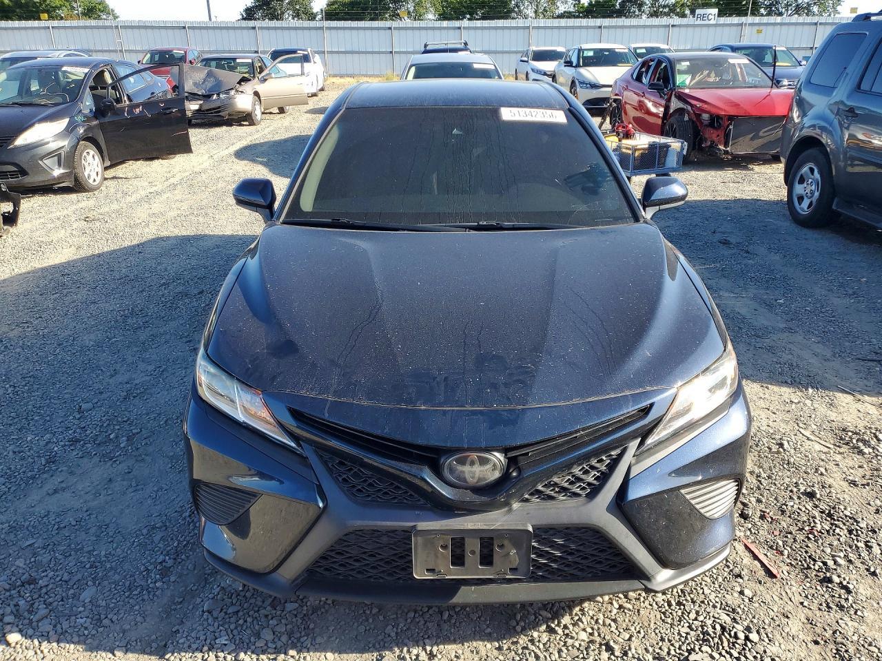 2018 Toyota Camry Se - zdjęcie 5