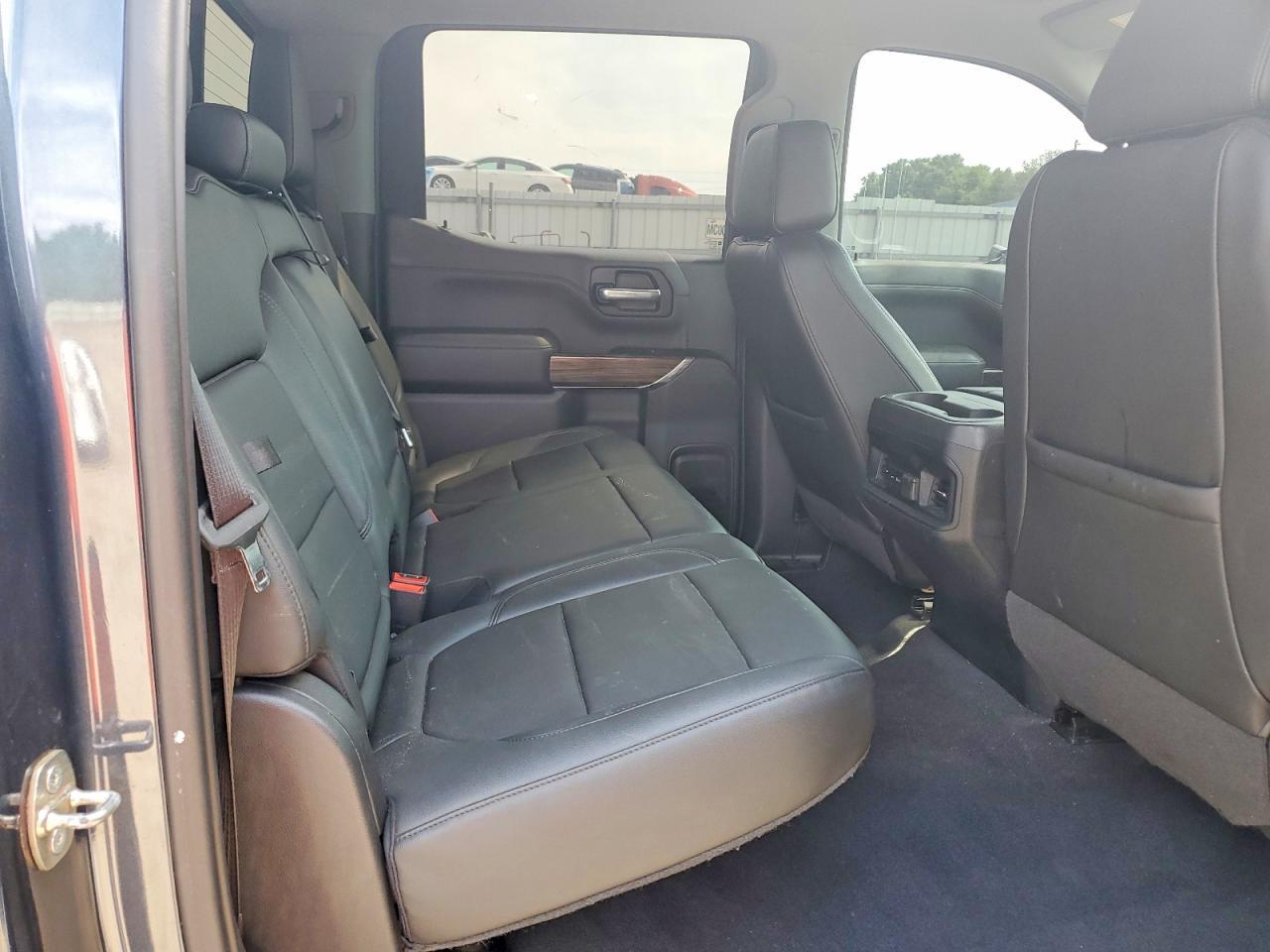 2019 Chevrolet Silverado K1500 Rst - zdjęcie 11