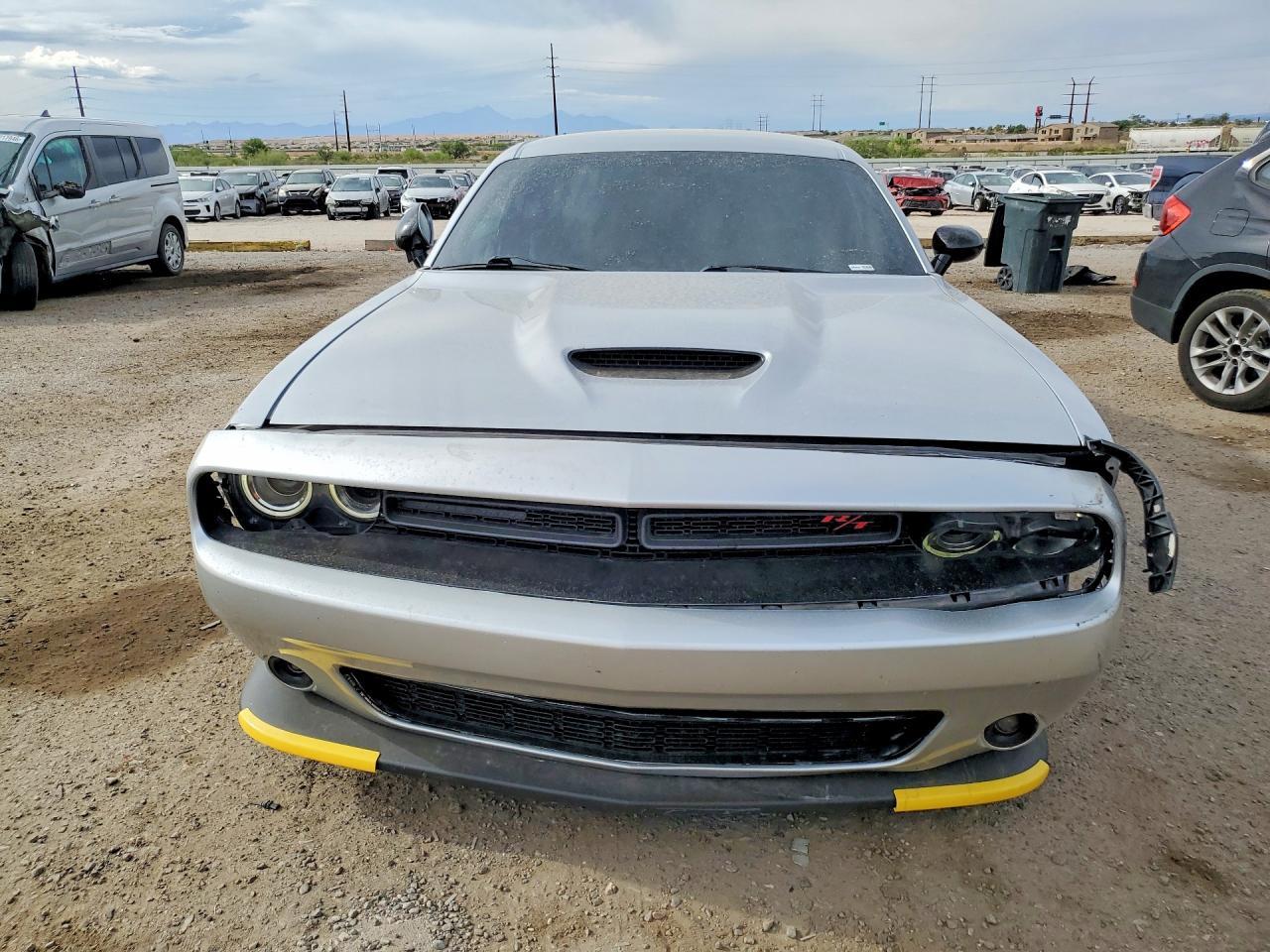 2021 Dodge Challenger R - zdjęcie 5