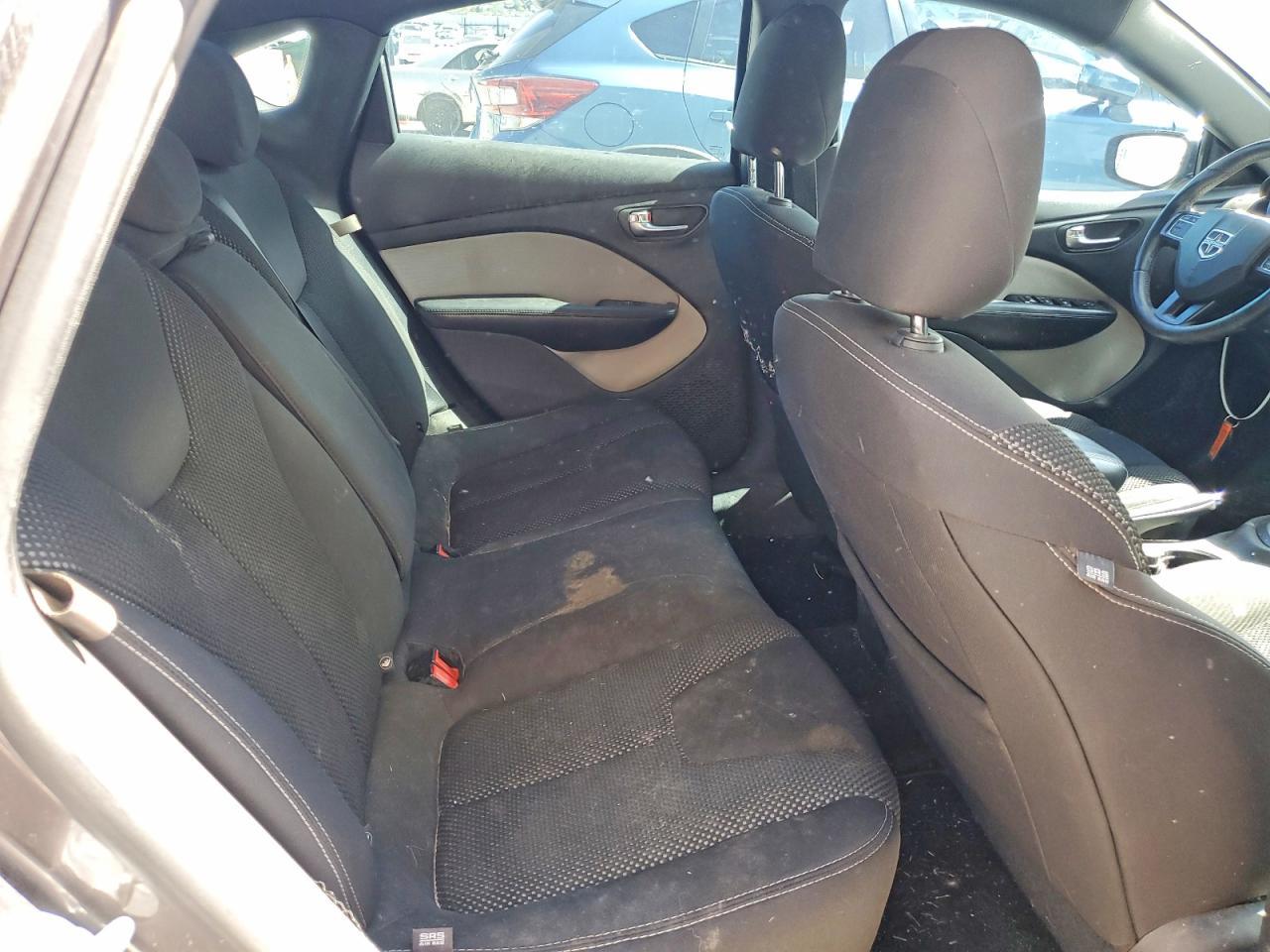 2016 Dodge Dart Sxt - zdjęcie 10