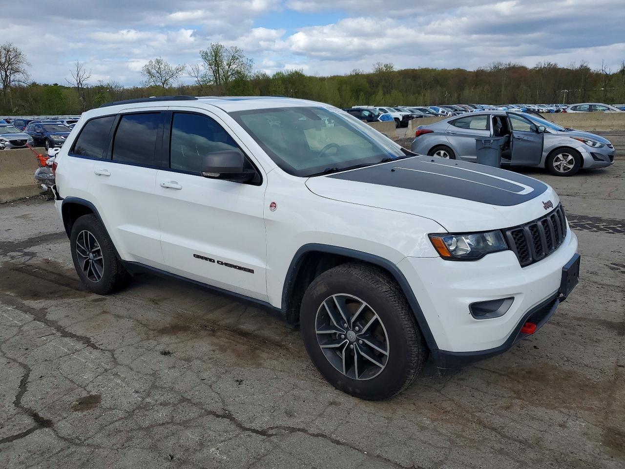 2017 Jeep Grand Cherokee Trailhawk - zdjęcie 4