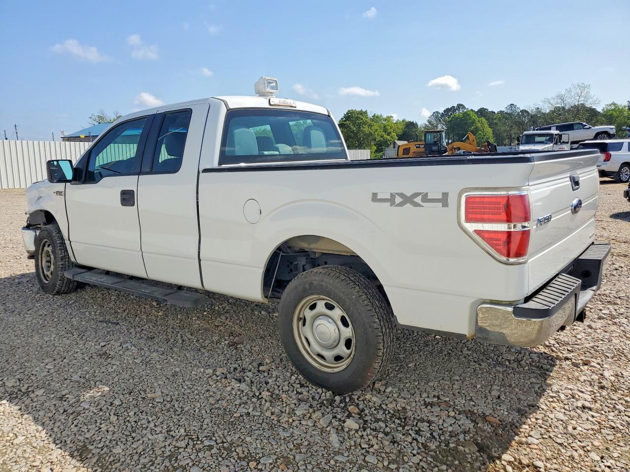 2013 Ford F150 Super Cab - zdjęcie 2