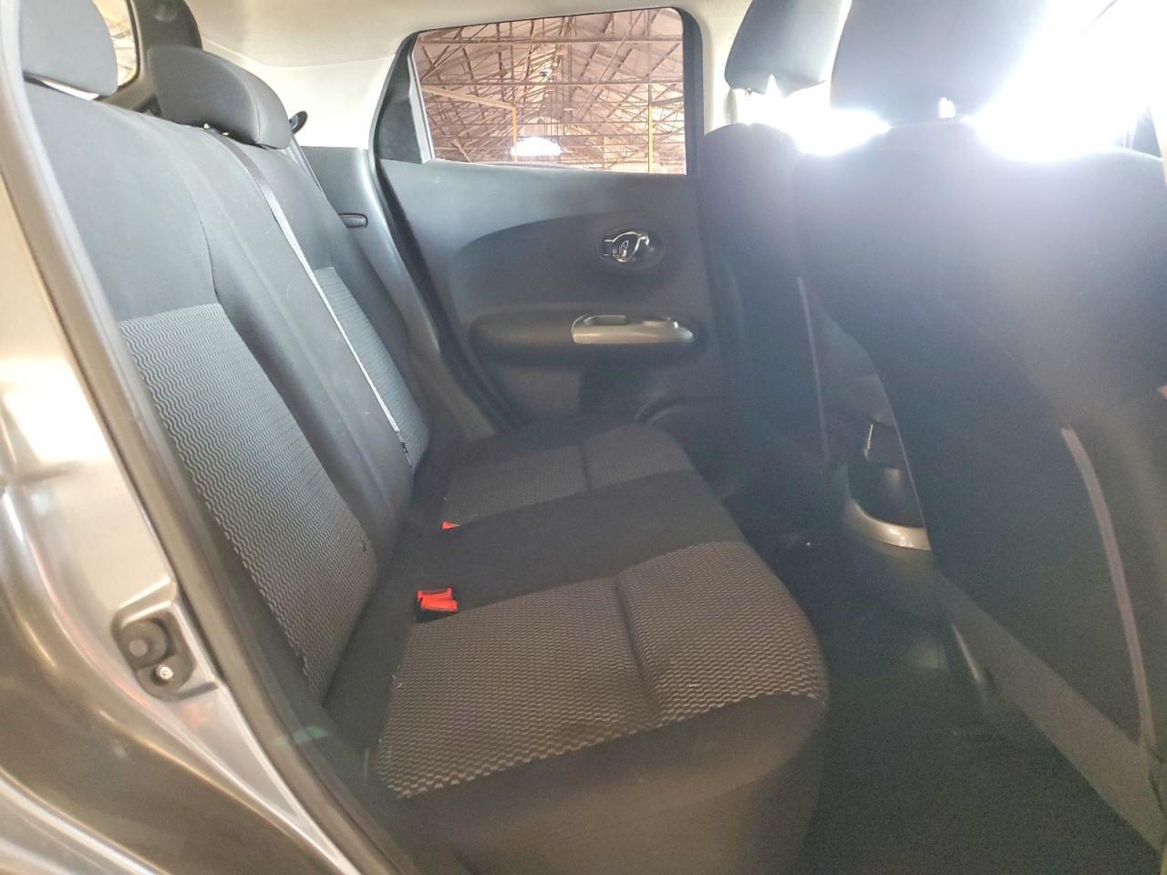 2015 Nissan Juke S - zdjęcie 10