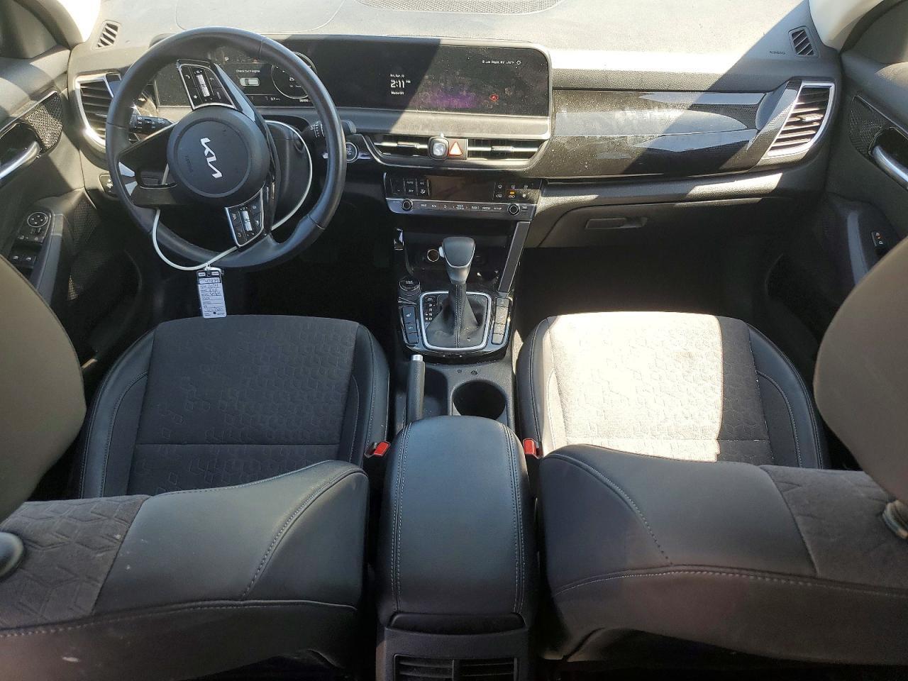 2024 Kia Seltos S - zdjęcie 8