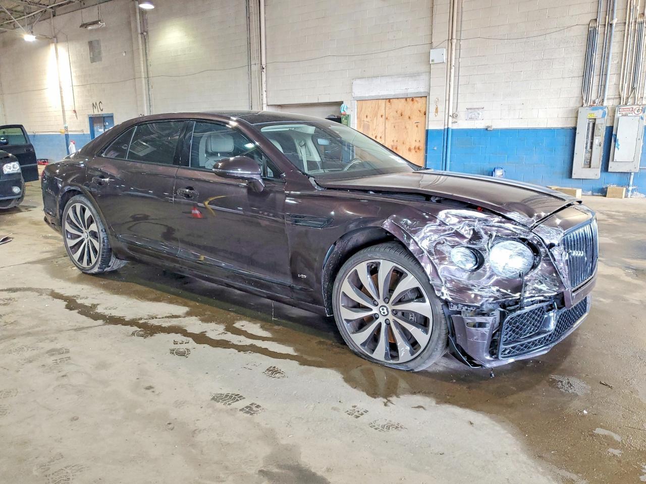 2022 Bentley Flying Spur - zdjęcie 4