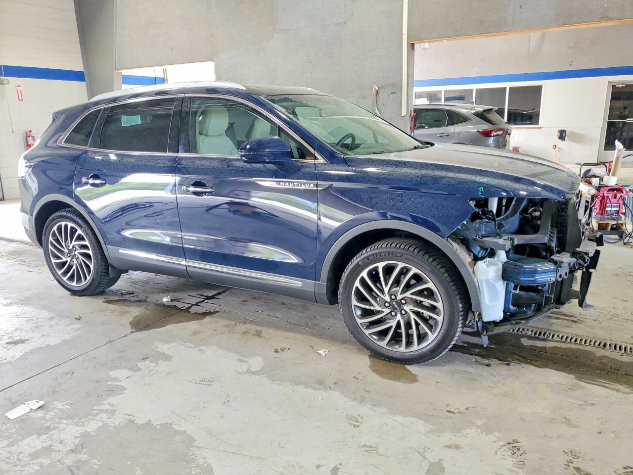 2020 Lincoln Nautilus Reserve - zdjęcie 4
