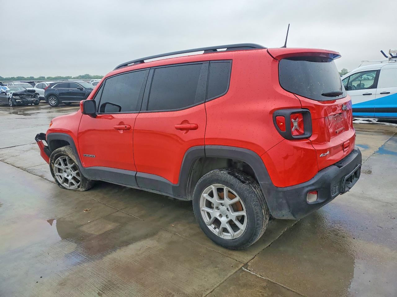 2021 Jeep Renegade Latitude - zdjęcie 2
